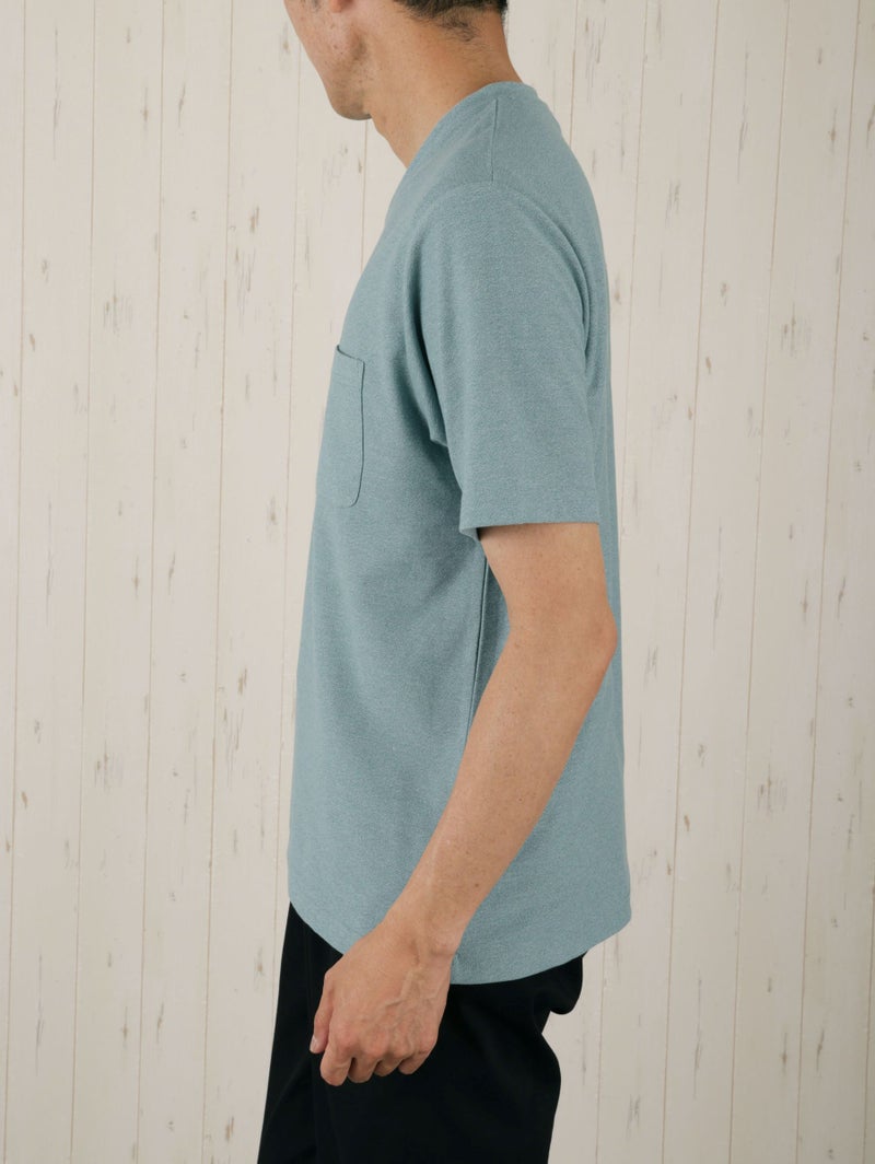 カットサテンレイヤードVネックTシャツ