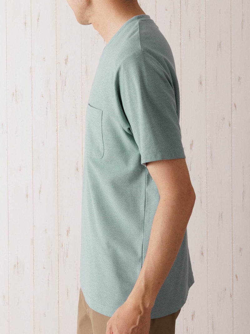 カットサテンレイヤードVネックTシャツ