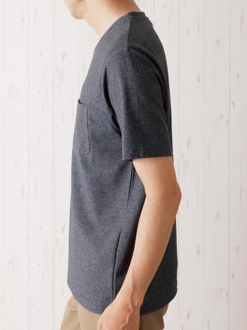 カットサテンレイヤードVネックTシャツ