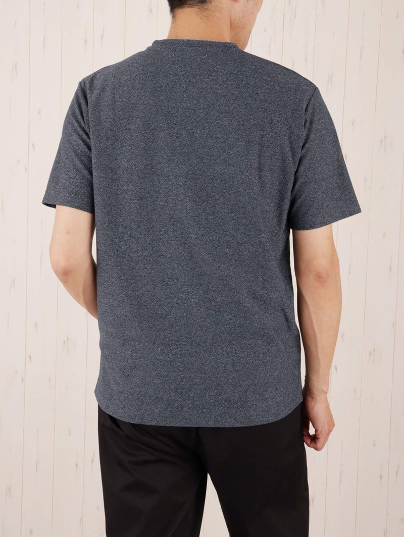 カットサテンレイヤードVネックTシャツ
